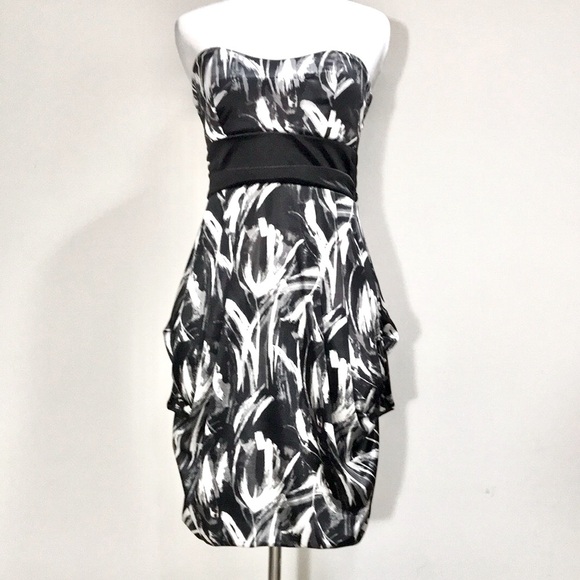Ruby Rox Black & White Print Strapless Mini Dress Size Small - Picture 1 of 9